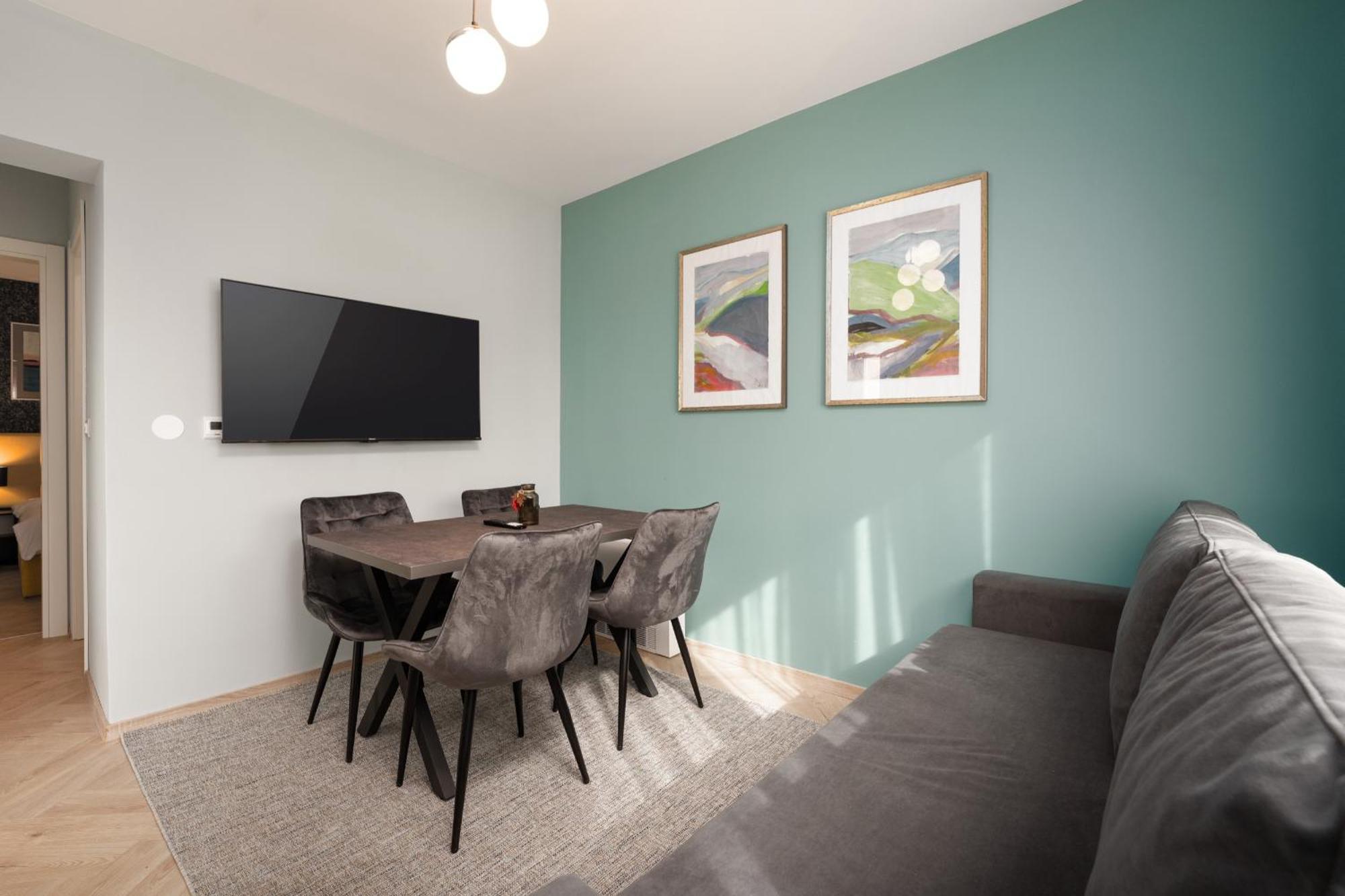 Larum Apartmens Vrsar Exterior foto