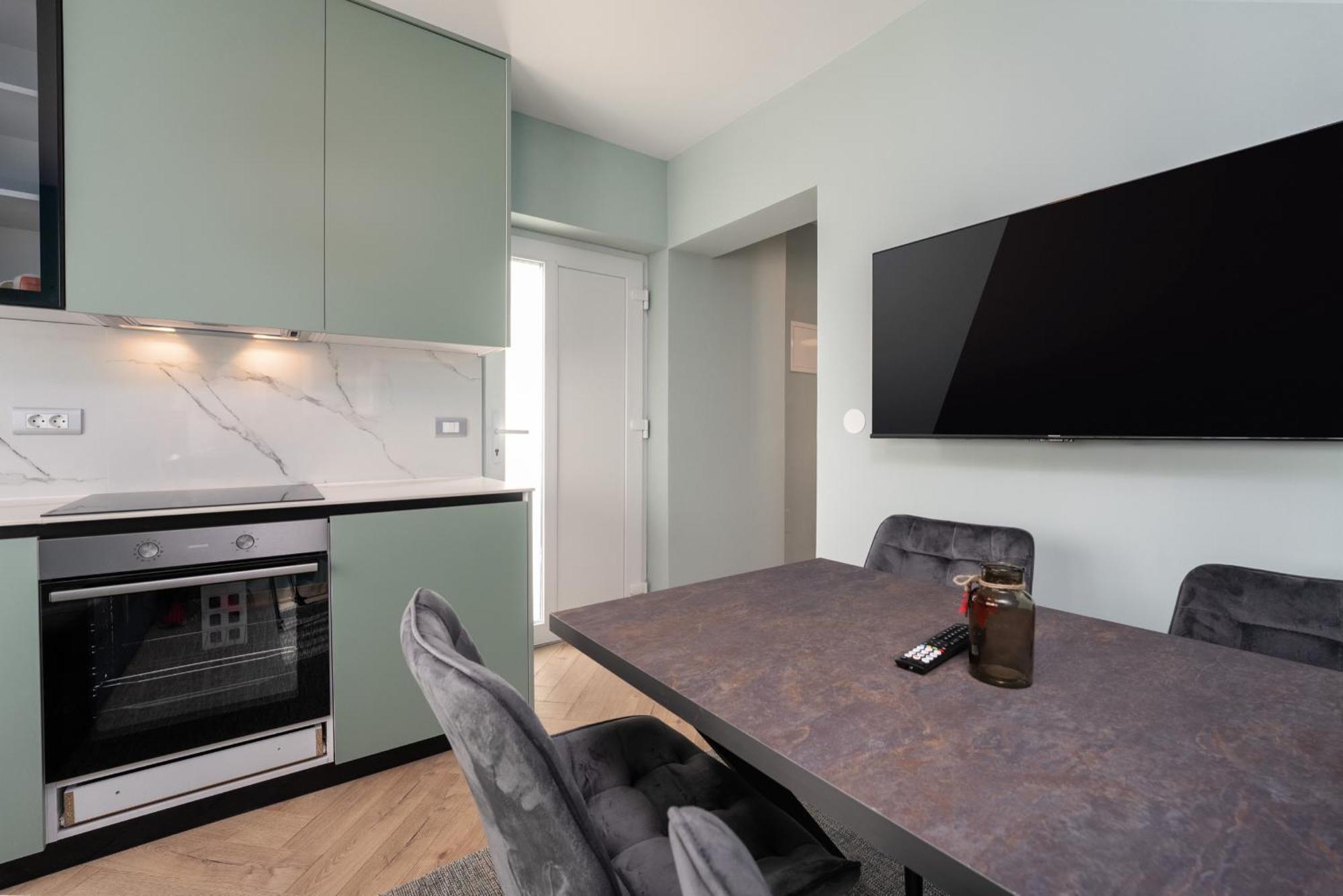 Larum Apartmens Vrsar Exterior foto